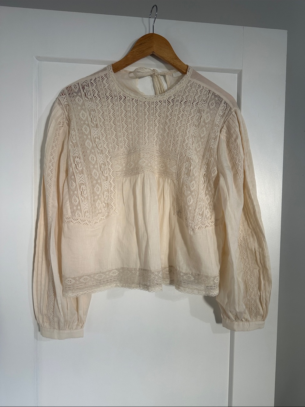 Zara Women’s Cream Lace Detail Long-Sleeve Blouse